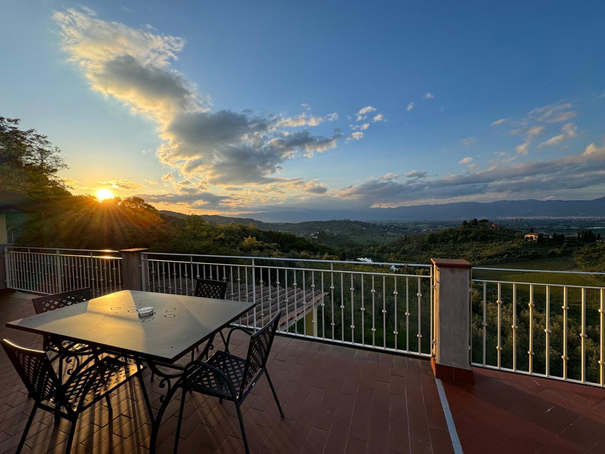 Agriturismo Sotto La Rocca Карміньяно Екстер'єр фото